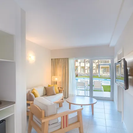 Hotel Livvo Koala Garden 4*