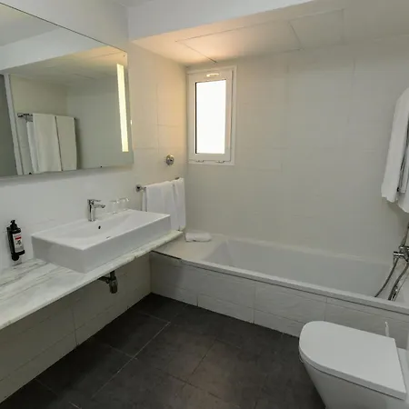 Livvo Koala Garden Hotel 4*
