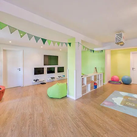 Livvo Koala Garden 4*