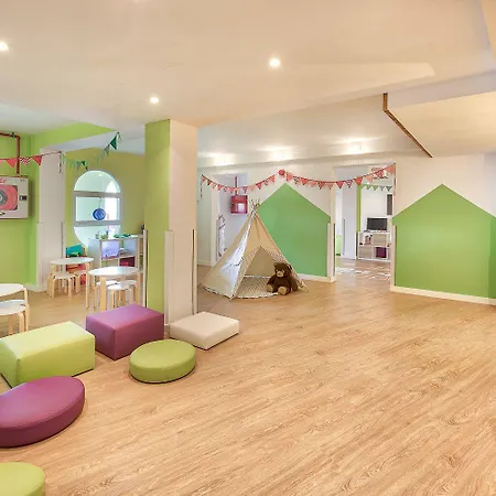 Livvo Koala Garden 4*