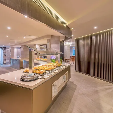 Hotel Livvo Koala Garden 4*