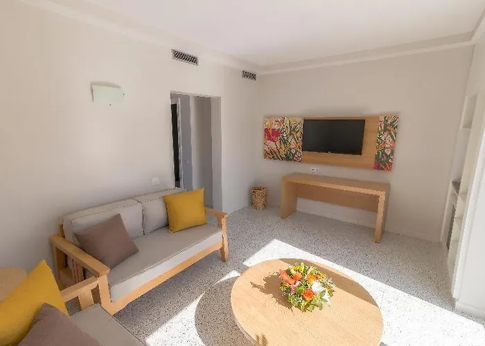 Hotel Livvo Koala Garden