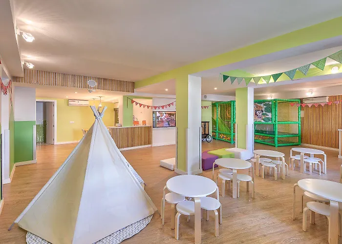 Livvo Koala Garden Hotel